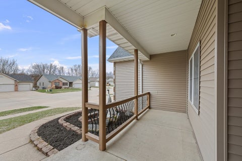 Tiny photo for 1338 W 61st Street, Davenport, IA 52806 (MLS # 12749995)