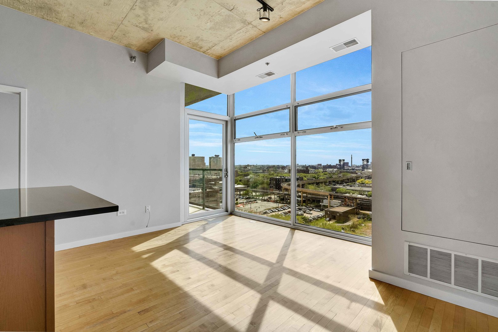 1620 S Michigan Avenue 1117