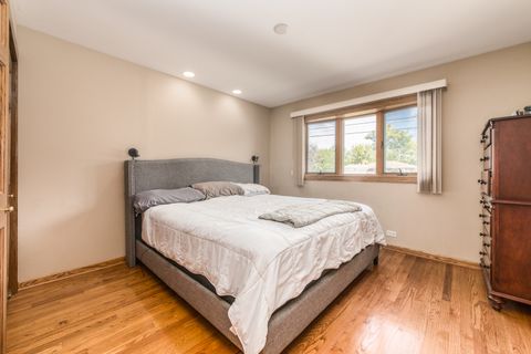 Tiny photo for 1717 OAKTON Street, Park Ridge, IL 60068 (MLS # 12489547)