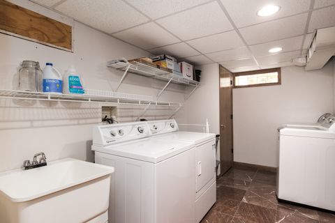 Tiny photo for 1717 OAKTON Street, Park Ridge, IL 60068 (MLS # 12489547)