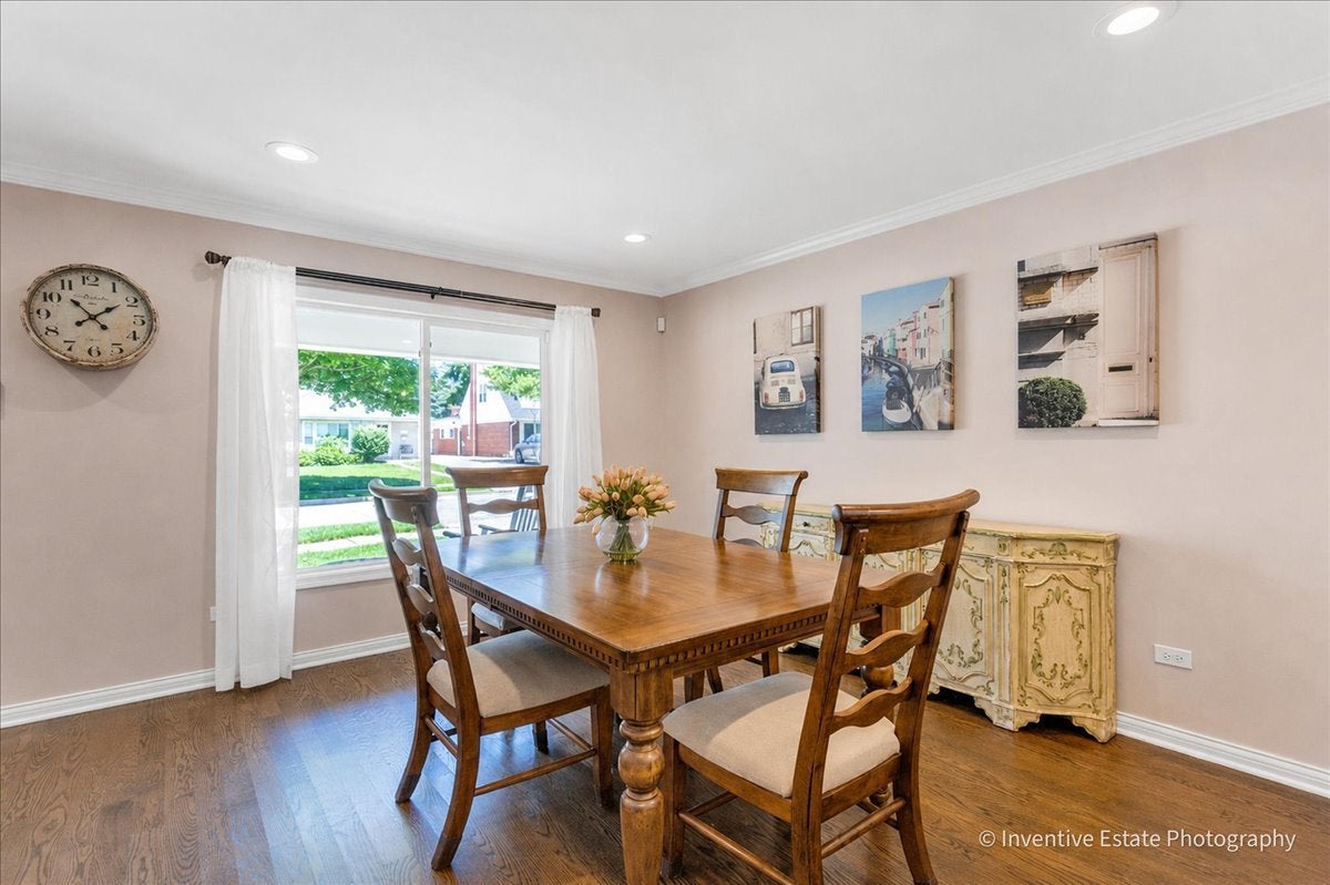 331 W Hillside Avenue