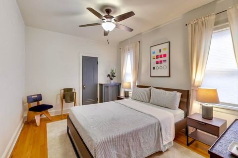 Tiny photo for 34 Le Moyne Parkway, Oak Park, IL 60302 (MLS # 12496822)