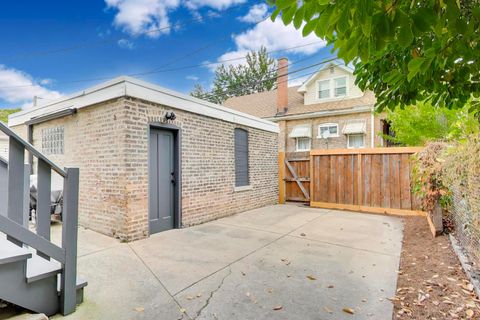 Tiny photo for 34 Le Moyne Parkway, Oak Park, IL 60302 (MLS # 12496822)
