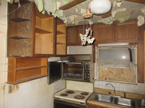 Tiny photo for 2017 Catalpa Avenue, Waukegan, IL 60085 (MLS # 12623746)