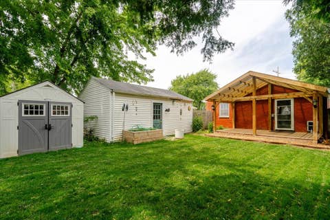 Tiny photo for 513 Maizefield Avenue, Bloomington, IL 61701 (MLS # 12655852)