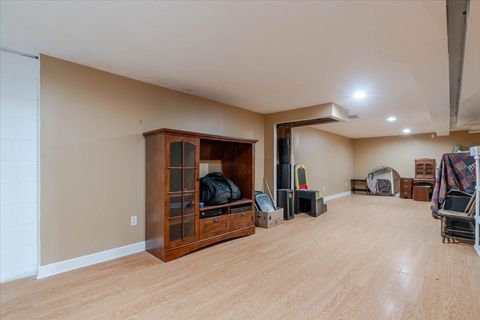 Tiny photo for 513 Maizefield Avenue, Bloomington, IL 61701 (MLS # 12655852)