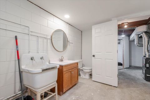 Tiny photo for 513 Maizefield Avenue, Bloomington, IL 61701 (MLS # 12655852)