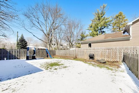 Tiny photo for 714 W Campbell Street, Arlington Heights, IL 60005 (MLS # 12621792)
