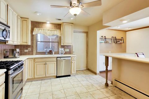 Tiny photo for 714 W Campbell Street, Arlington Heights, IL 60005 (MLS # 12621792)