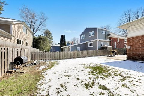 Tiny photo for 714 W Campbell Street, Arlington Heights, IL 60005 (MLS # 12621792)