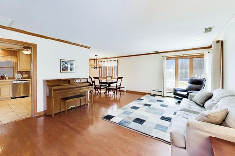 Tiny photo for 714 W Campbell Street, Arlington Heights, IL 60005 (MLS # 12621792)