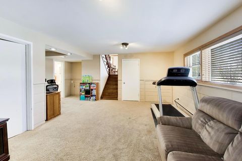 Tiny photo for 714 W Campbell Street, Arlington Heights, IL 60005 (MLS # 12621792)