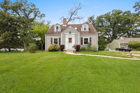 Tiny photo for 236 Oakwood Drive, Wood Dale, IL 60191 (MLS # 12484530)