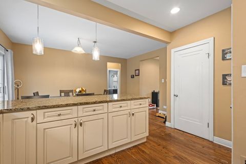 Tiny photo for 236 Oakwood Drive, Wood Dale, IL 60191 (MLS # 12484530)