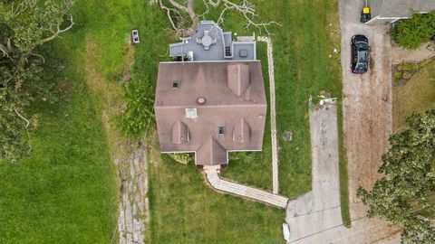 Tiny photo for 236 Oakwood Drive, Wood Dale, IL 60191 (MLS # 12484530)
