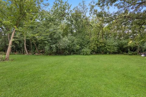 Tiny photo for 236 Oakwood Drive, Wood Dale, IL 60191 (MLS # 12484530)