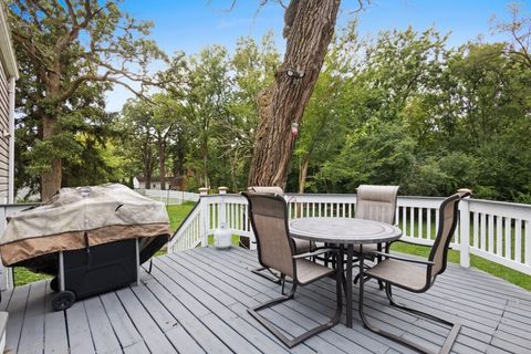 Tiny photo for 236 Oakwood Drive, Wood Dale, IL 60191 (MLS # 12484530)