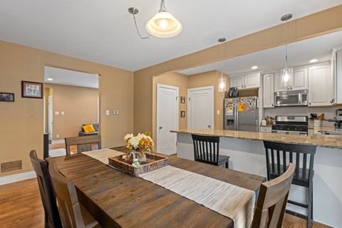 Tiny photo for 236 Oakwood Drive, Wood Dale, IL 60191 (MLS # 12484530)