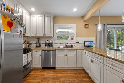 Tiny photo for 236 Oakwood Drive, Wood Dale, IL 60191 (MLS # 12484530)