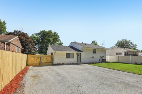 Tiny photo for 151 E Maple Drive, Glenwood, IL 60425 (MLS # 12711154)