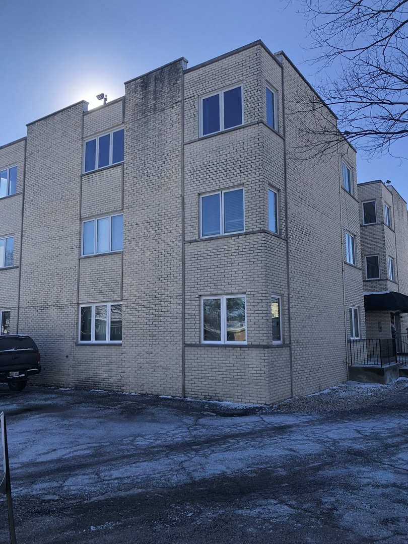 941 N NORTHWEST Highway 3B