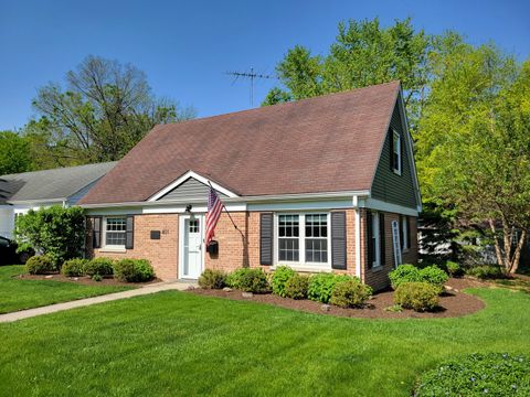 401 S Fourth Avenue Libertyville IL 60048