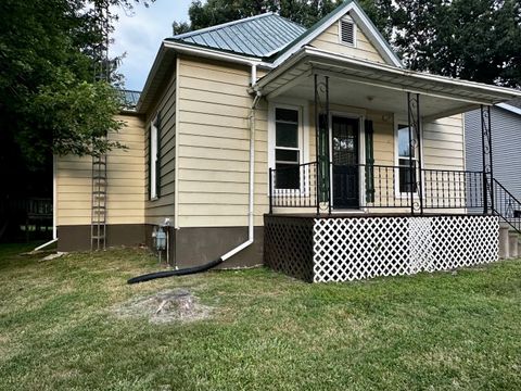 Tiny photo for 212 N Linden Street, Clinton, IL 61727 (MLS # 12457064)