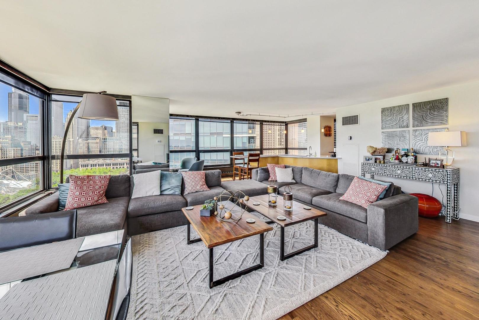 360 E Randolph Street 2304