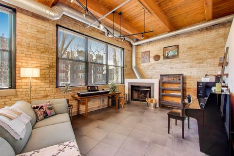 Tiny photo for 5001 N Wolcott Avenue #101, Chicago, IL 60640 (MLS # 12633125)