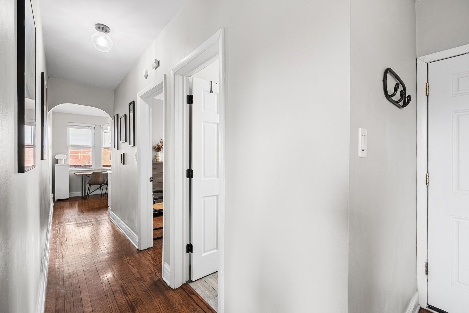 2837 N Sawyer Avenue 3R