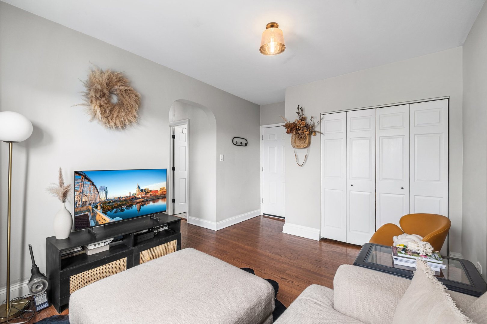 2837 N Sawyer Avenue 3R