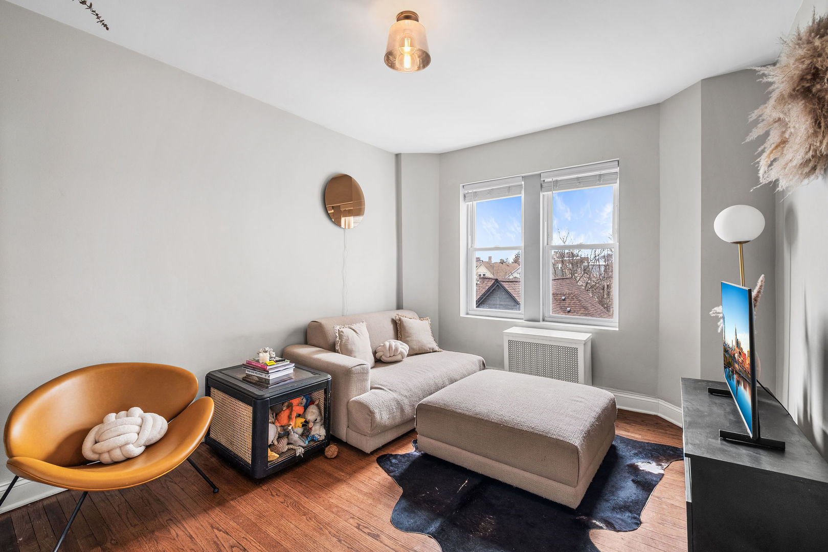 2837 N Sawyer Avenue 3R