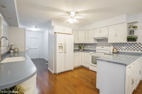 Tiny photo for 943 Maple Lane, Elk Grove Village, IL 60007 (MLS # 12499982)