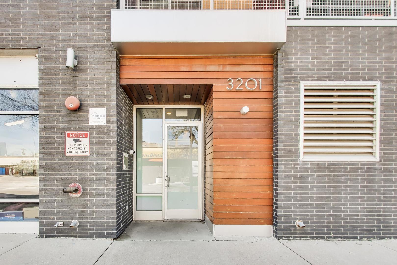 3201 W Leland Avenue 212