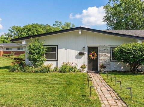 8 Rob Road, Mount Prospect, IL 60056 - #: 12572733