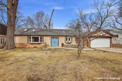 Tiny photo for 4320 Lakewood Road, McHenry, IL 60050 (MLS # 12598420)