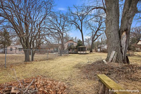 Tiny photo for 4320 Lakewood Road, McHenry, IL 60050 (MLS # 12598420)