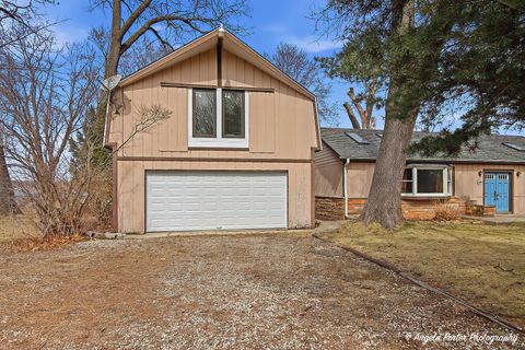 Tiny photo for 4320 Lakewood Road, McHenry, IL 60050 (MLS # 12598420)