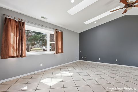 Tiny photo for 4320 Lakewood Road, McHenry, IL 60050 (MLS # 12598420)