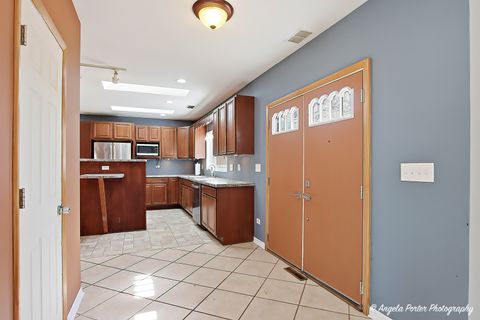 Tiny photo for 4320 Lakewood Road, McHenry, IL 60050 (MLS # 12598420)