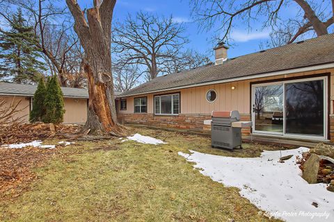 Tiny photo for 4320 Lakewood Road, McHenry, IL 60050 (MLS # 12598420)