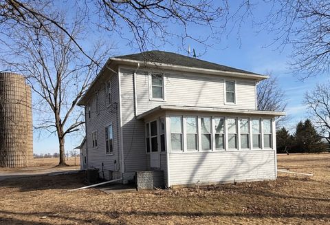 Photo of 4799 Center Road, Rochelle, IL 61068 (MLS # 12570195)