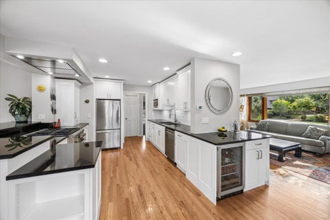 Tiny photo for 1100 N Oak Park Avenue, Oak Park, IL 60302 (MLS # 12731628)