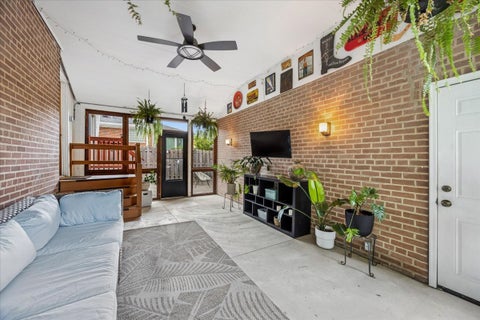 Tiny photo for 1100 N Oak Park Avenue, Oak Park, IL 60302 (MLS # 12731628)
