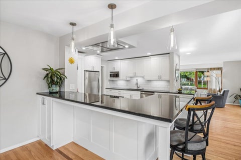Tiny photo for 1100 N Oak Park Avenue, Oak Park, IL 60302 (MLS # 12731628)