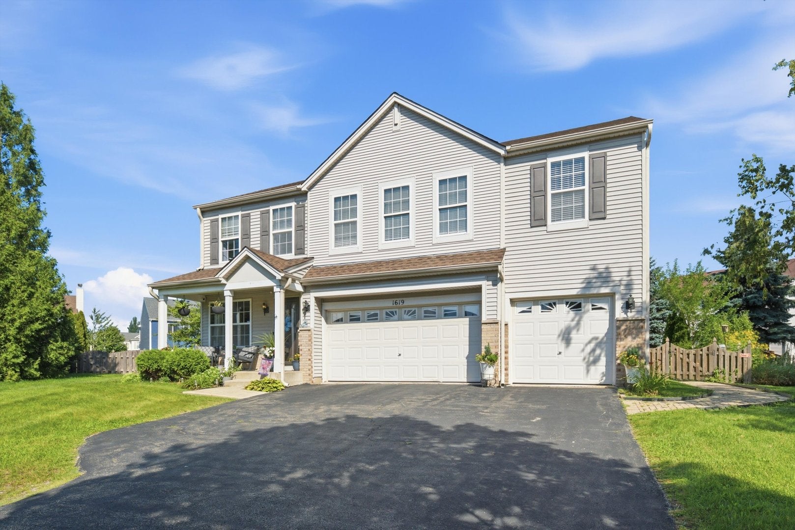1619 Golden Ridge Drive