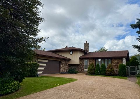 Photo of 700 S Noah Terrace, Mount Prospect, IL 60056 (MLS # 12481113)