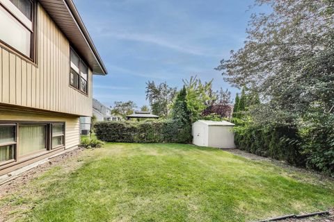 Tiny photo for 700 S Noah Terrace, Mount Prospect, IL 60056 (MLS # 12481113)