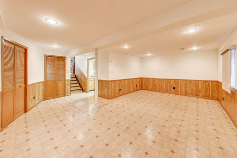 Tiny photo for 700 S Noah Terrace, Mount Prospect, IL 60056 (MLS # 12481113)