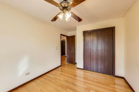Tiny photo for 700 S Noah Terrace, Mount Prospect, IL 60056 (MLS # 12481113)
